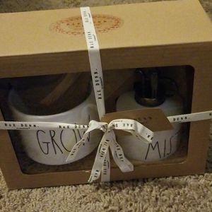 Rae Dunn Grow Mist Gift Set. Perfect for Christmas